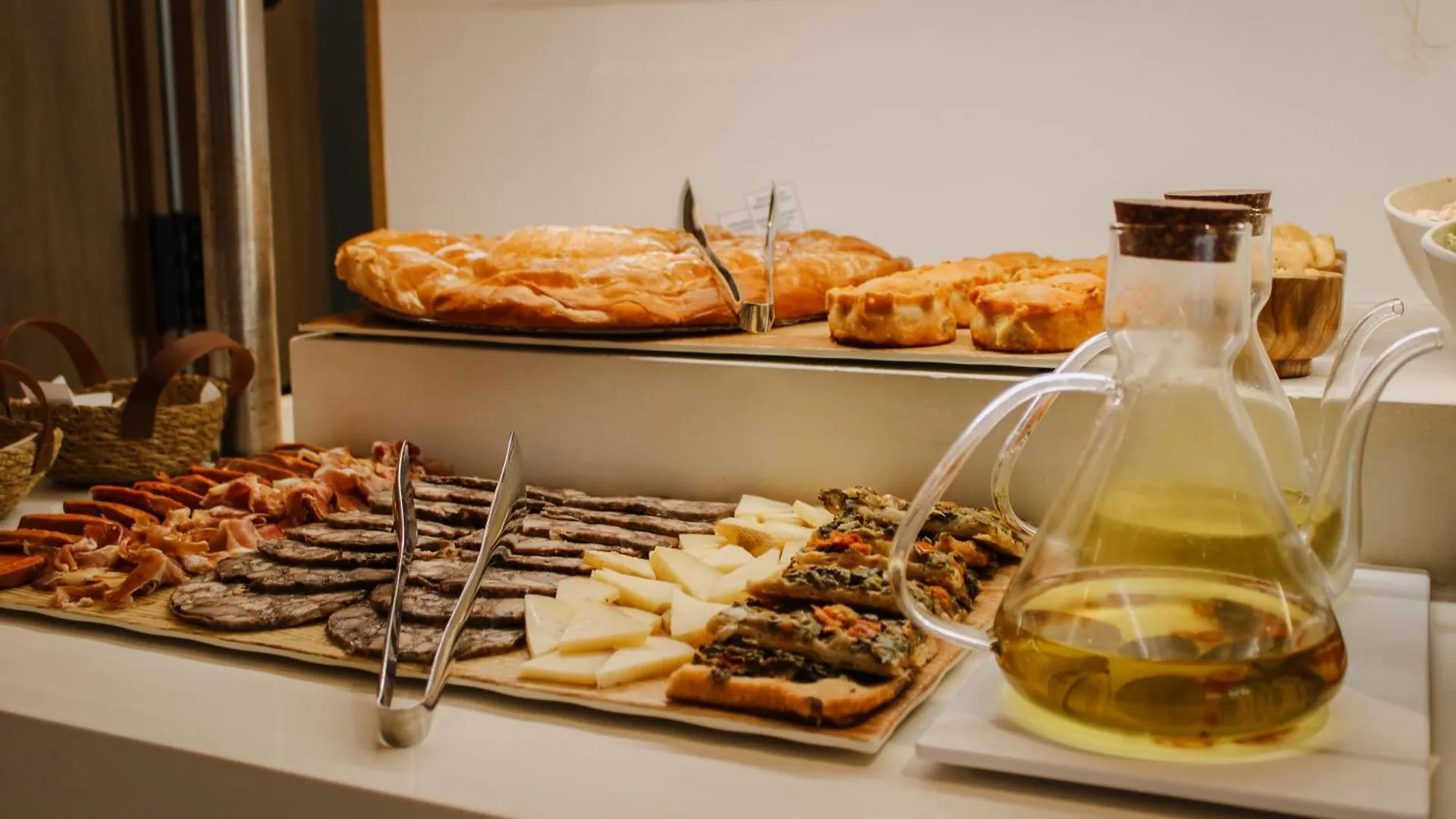 Flacalco Hotel & Apartments 칼라 라트자다